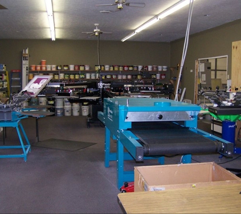 Maddrabbit Custom Screen Printing & Embroidery - Kingsport, TN