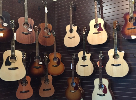 Beau Monde Guitars - Northvale, NJ