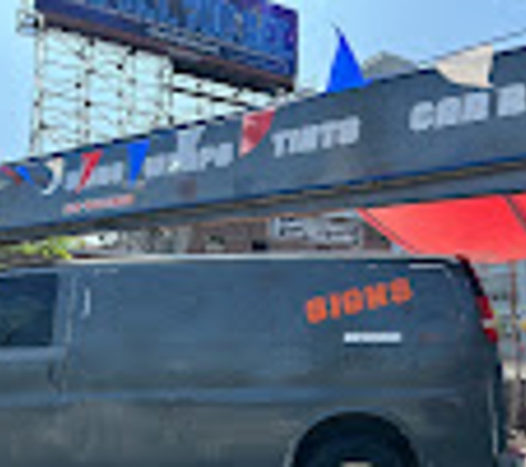 SIGNS WRAPS AWNINGS "R" US - Long Island City, NY