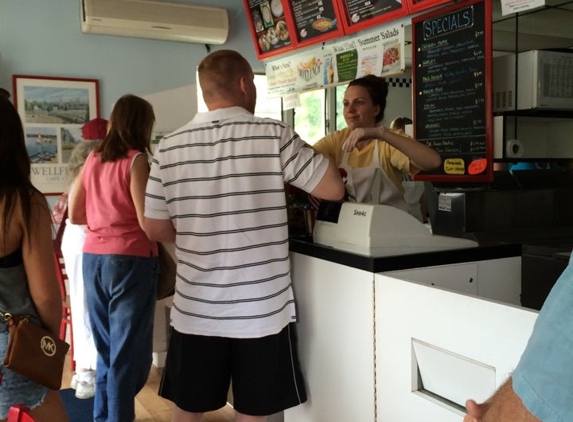 Box Lunch - Wellfleet, MA