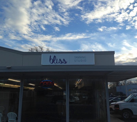 Bliss Tanning Studio - Traverse City, MI