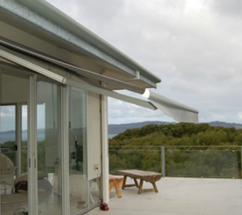 Crumps Canvas - Orana, WA