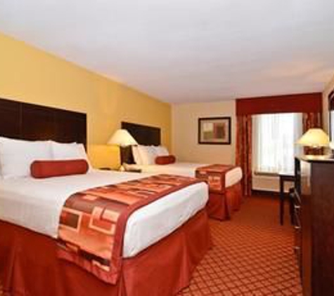 Best Western Plus Parkway Hotel - Alton, IL