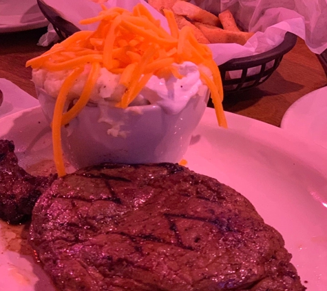 Texas Roadhouse - Grand Forks, ND