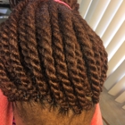 Queen's African Hairbraiding