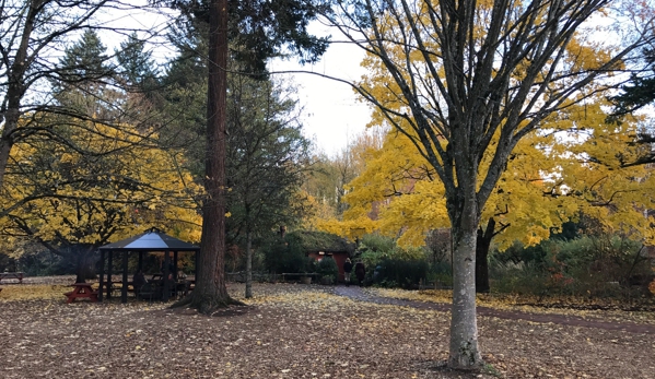 Little Red Shed - Troutdale, OR