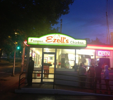 Ezell's Famous Chicken - Seattle, WA