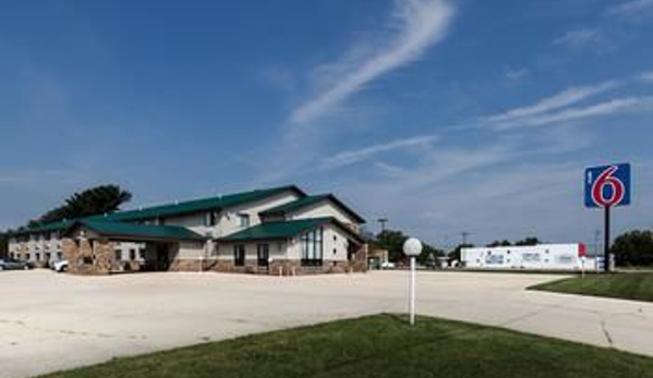 Motel 6 - Kewanee, IL