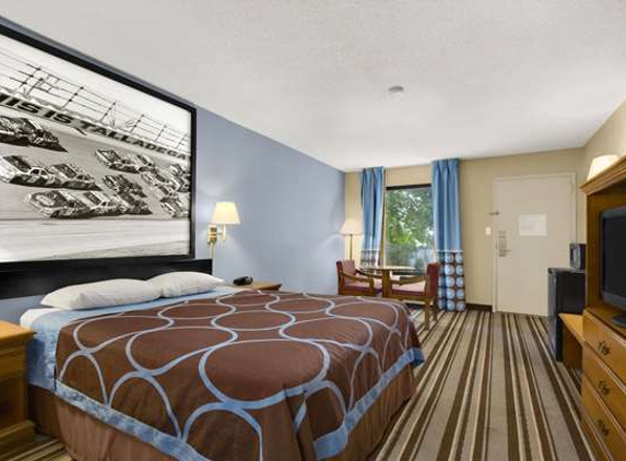 Super 8 By Wyndham Oxford - Oxford, AL