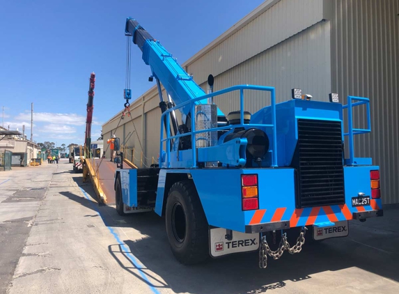 Knowles Cranes