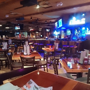 Hooters - Fairview Heights, IL