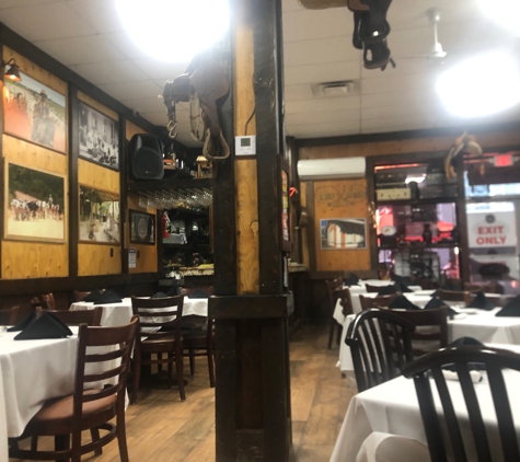 Delicias De Minas Restaurant - Newark, NJ