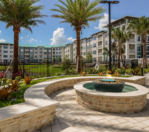 Axis West Apartments - Orlando, FL