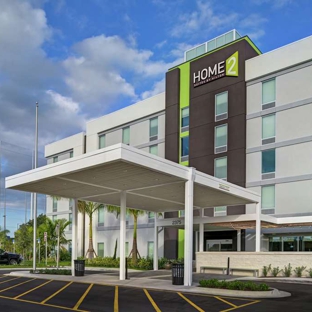 Home2 Suites by Hilton West Palm Beach Airport - West Palm Beach, FL