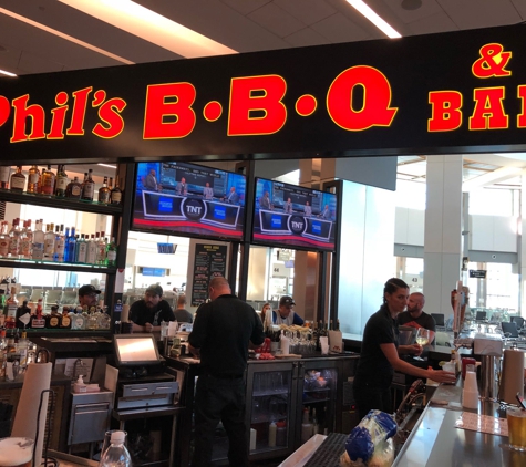 Phil's BBQ - San Diego, CA