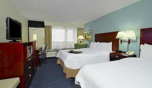 Hampton Inn Cocoa Beach/Cape Canaveral - Cocoa Beach, FL