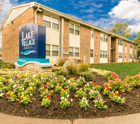 Lake Village Apartments - Chesapeake, VA