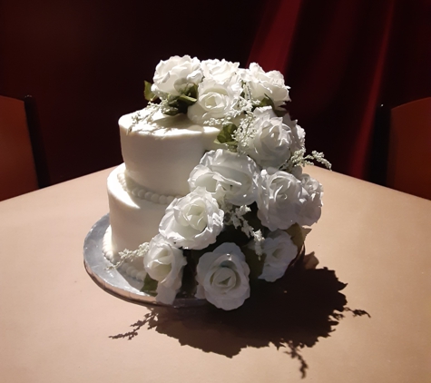 Twinique Cakes - Memphis, TN. Crystal White Wedding Cake for a new life together.