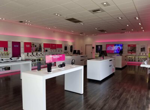 T-Mobile - Wasco, CA