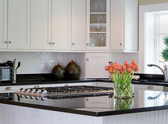 Designer Living Kitchens. For Professional Kitchen Renovations & Custom Joinery Innovative Designs