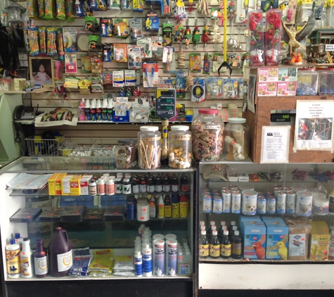 John's Feed & Pet Supplies - Huntington Park, CA