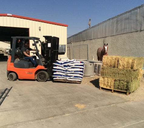 Shaw's Western Shop Feed and Pet Supply - Taft, CA