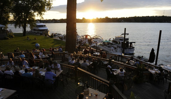 Captain's Quarters Riverside Grille - Prospect, KY