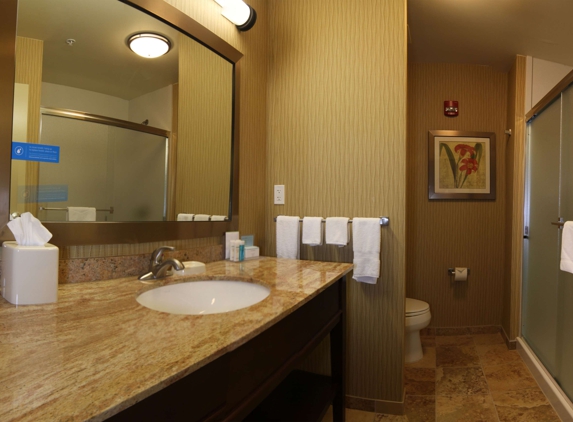 Hampton Inn & Suites Grand Forks - Grand Forks, ND