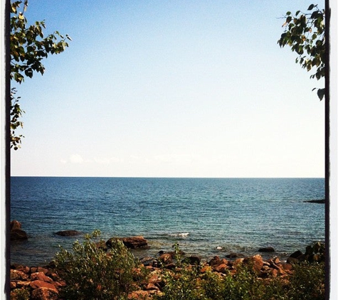 Cove Point Lodge - Beaver Bay, MN