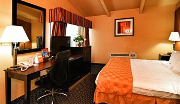 Econo Lodge - South Abington Township, PA