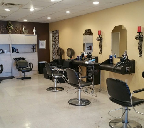 Salon M & N - Folsom, PA