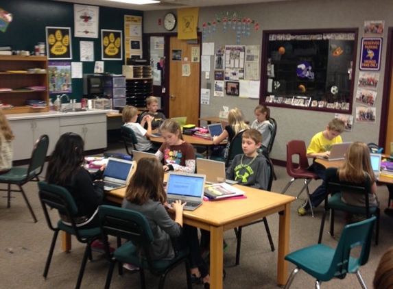 Clear Creek Elementary School - Clear Lake, IA