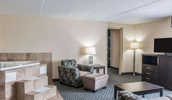 Quality Inn Hotel - Terre Haute, IN