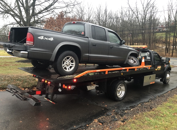 Fritz’s Towing - Warminster, PA. OUCH lost a wheel