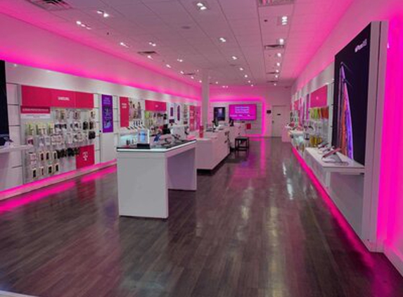 T-Mobile - Fayetteville, AR