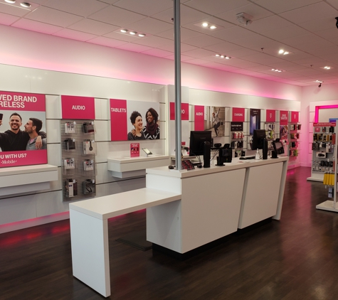 T-Mobile - Poway, CA