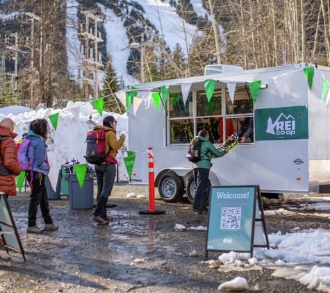 REI - Closed - Snoqualmie Pass, WA