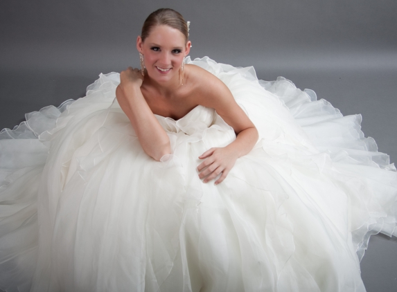 Lucio Vanni Bridal & Couture - Cleveland, OH