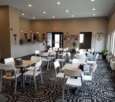 Okoboji Inn & Suites - Milford, IA