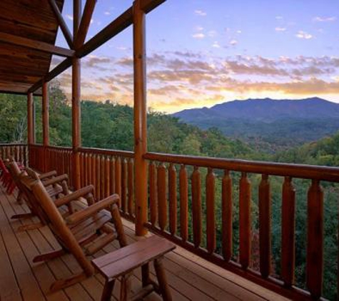 Aunt Bug's Cabin Rentals - Pigeon Forge, TN