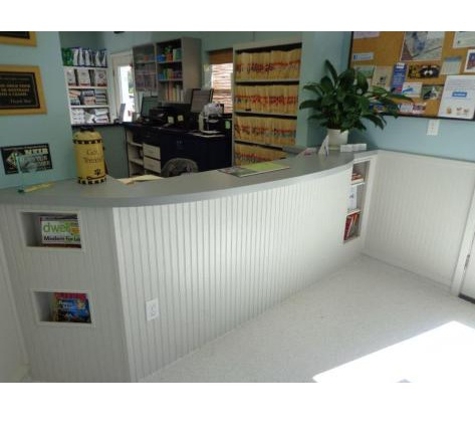 Barry Veterinary Hospital - Miramar Beach, FL