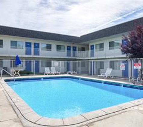 Motel 6 - Laramie, WY