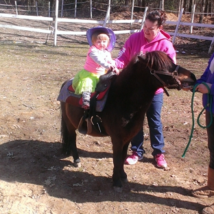 Iron Horse Stables - West Suffield, CT