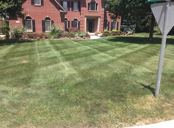 McMahans Lawn Care - Greenfield, IN