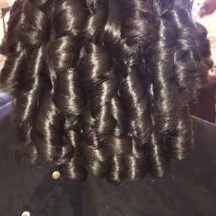 Le'Vire BlowDry & Beauty Atelier - Pittsburgh, PA