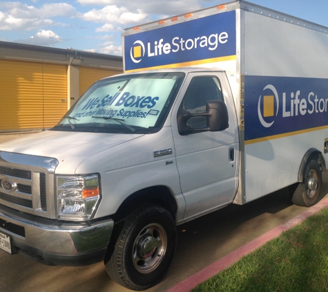 Life Storage - Bedford, TX