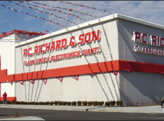 P.C. Richard & Son - Elwood, NY
