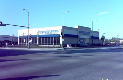 SKECHERS Factory Outlet 4801 W North 
