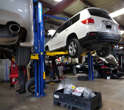 Seymour's Garage - San Antonio, TX. Toyota repairs
