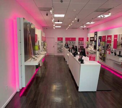 T-Mobile - Newport News, VA